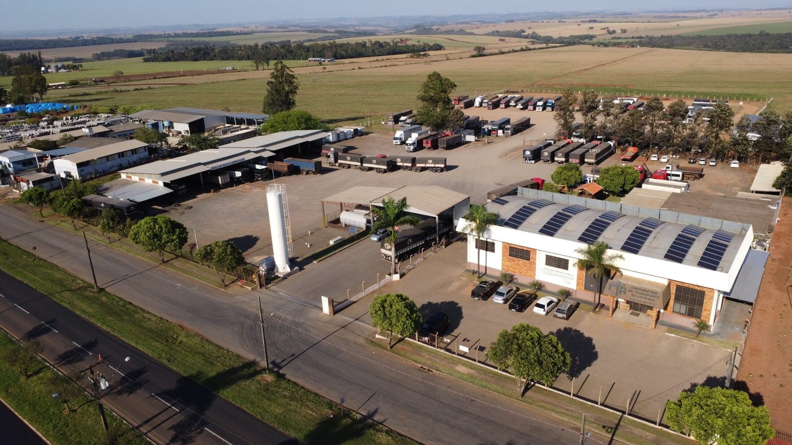 Estrutura da cooperativa vista do alto em Astorga